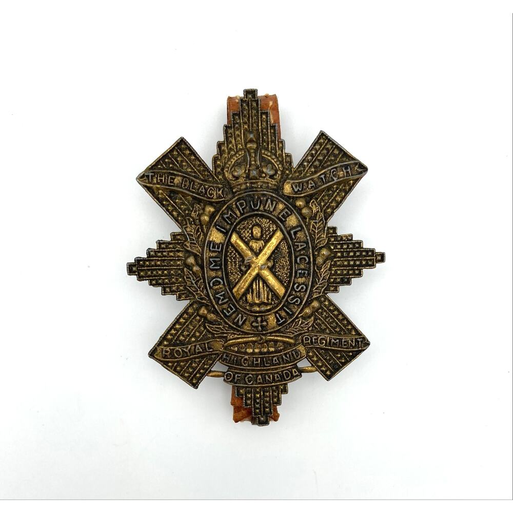 Vintage Black Watch Royal Highland Regiment of Canada Cap Badge Leather Loop